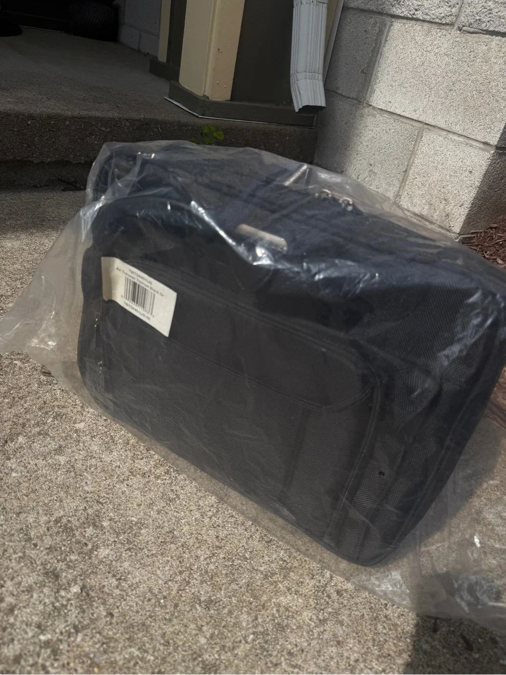 Targus Air Traveler Topload Model #: TBT04401US  NWT